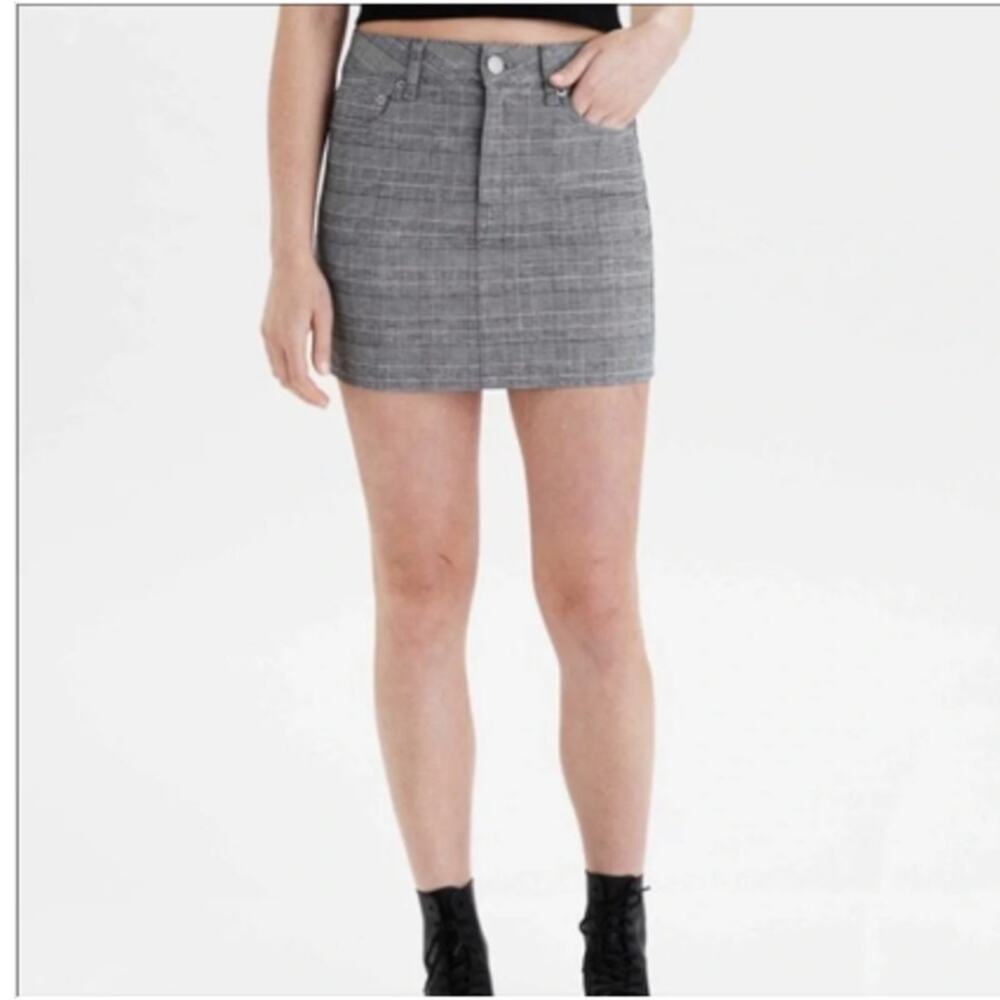 American Eagle Super Stretch High Rise Plaid Mini Skirt Womens 00 Black White